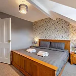 3 Bed In Oc-86295